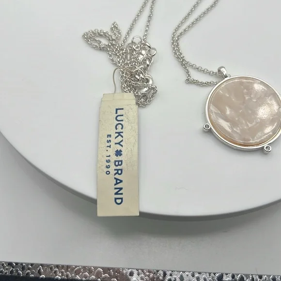 Lucky Brand Silver Pendant Necklace 31” plus 2” extender 31 inches to 33 inches - Picture 7 of 7